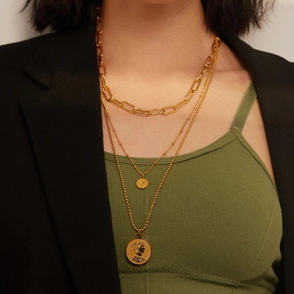 Jewelry - 18K Gold Plated Queen Elizabeth Vintage Coin Link Chain Triple Layer Necklace